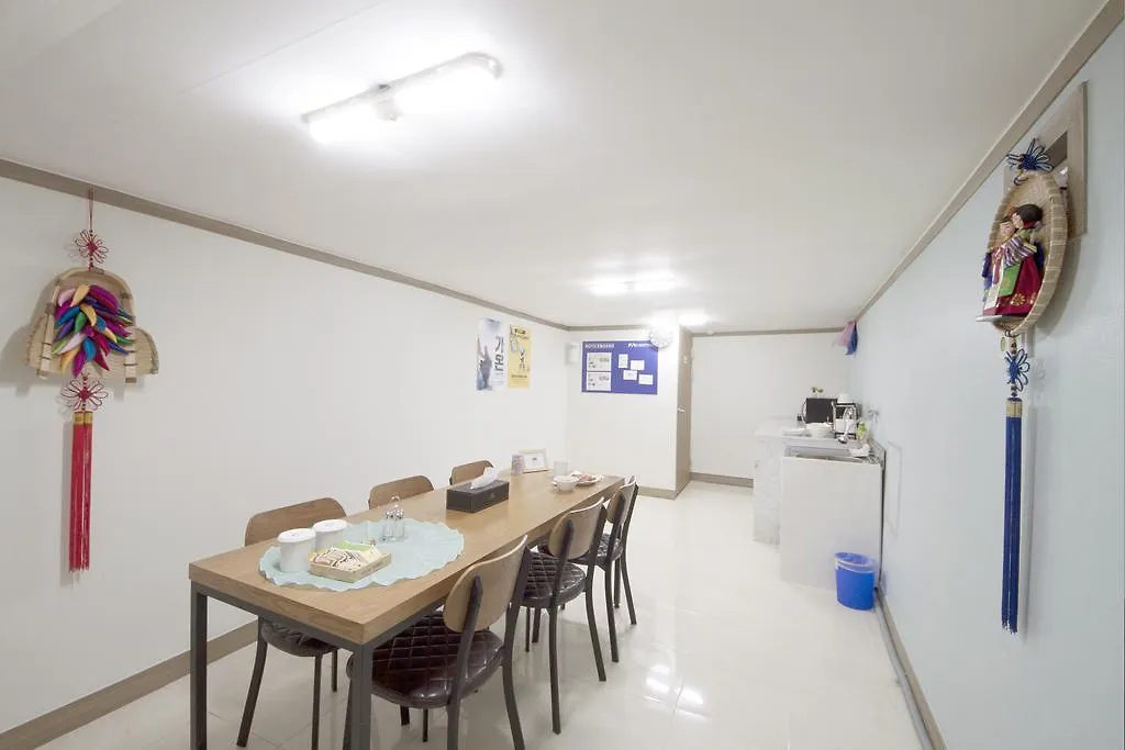 Hotel Skypark Central Myeongdong Seul 4*,