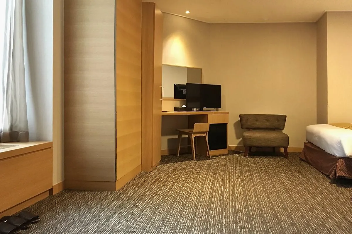 Hotel Skypark Central Myeongdong Seoul 4*,